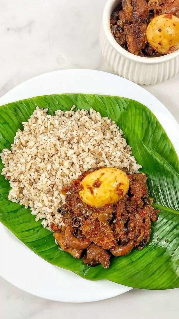 Ofada Rice & Ayamase Plate
