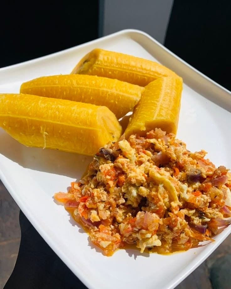 Boiled Plantain with Veggie Egg Sauce
